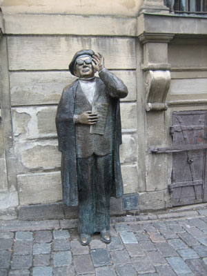 Staty med Evert Taube på Järntorget i Stockholm